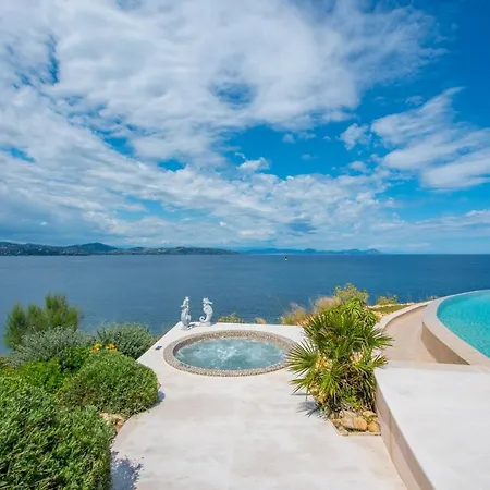 Bed & Breakfast Great Wil Big Garden, Private Pool And Sea View *