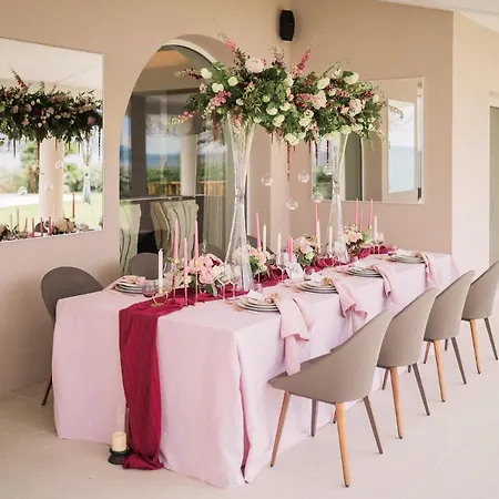 Bed & Breakfast Great Wil Big Garden, Private Pool And Sea View