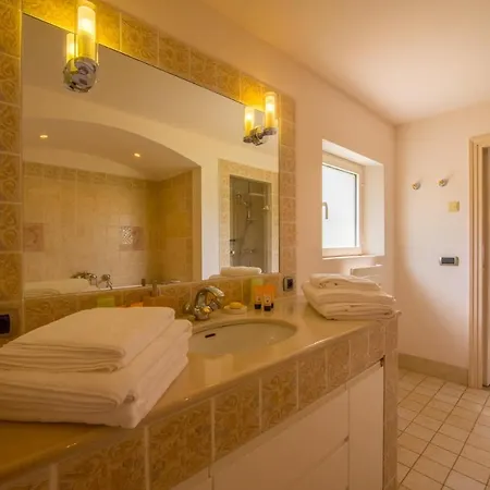 Great Wil Big Garden, Private Pool And Sea View *