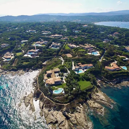 Bed & Breakfast Great Wil Big Garden, Private Pool And Sea View